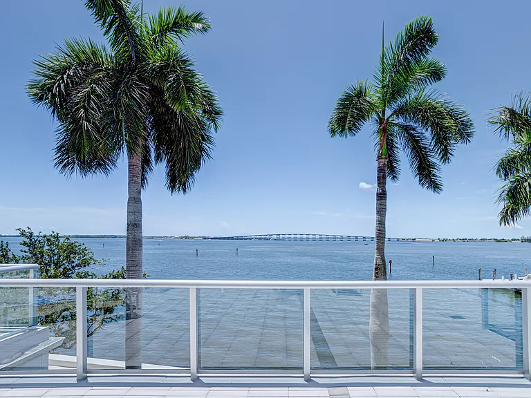 1541 Brickell Ave #T105 — Photo 91