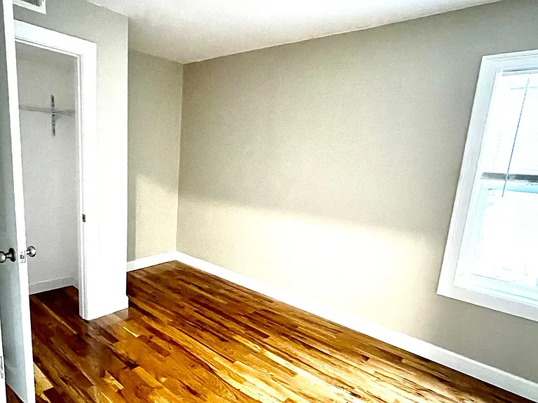 58 Laighton St — Photo 4