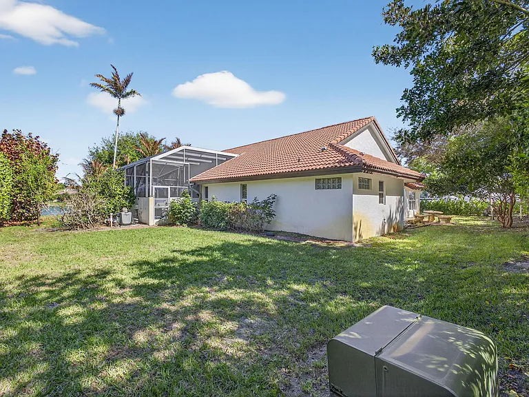 8075 SE Governors Way — Photo 28