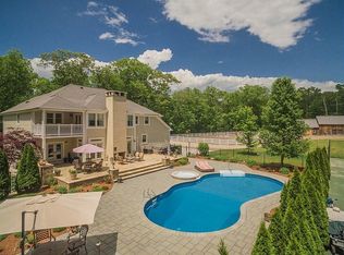 109-1 Boston Post Road, Old Lyme, CT 06371