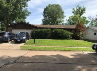 2514 Dimus Dr, Fenton, MO 63026