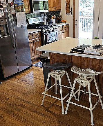 New quartz countertops/backs