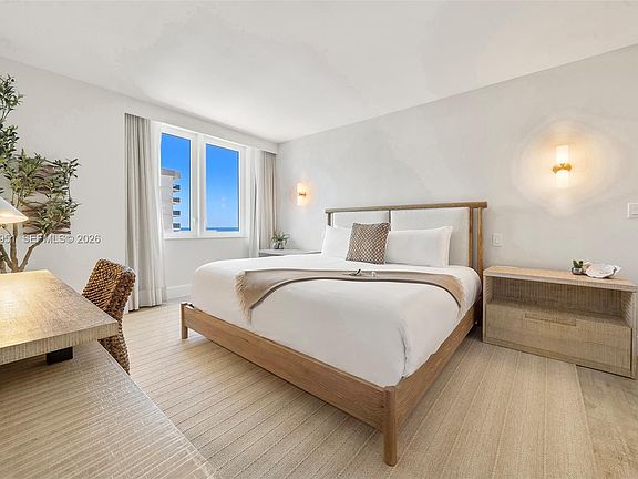 4th image of 102 24th St APT 1213