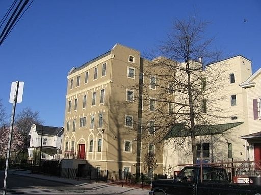 1st image of 9-19 Roseville Ave #2
