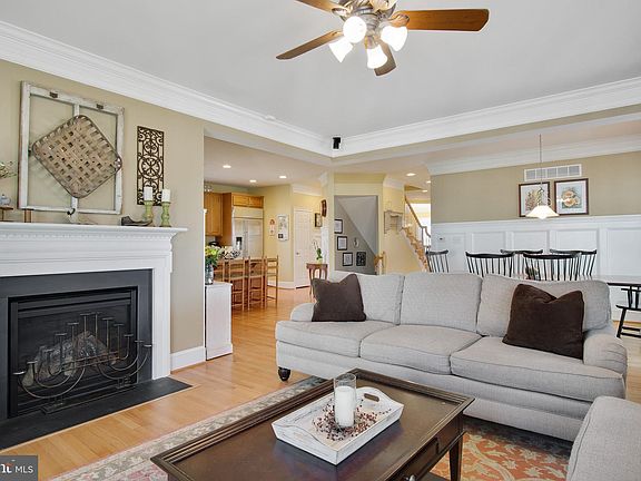 4th image of 209 Wickerberry Dr