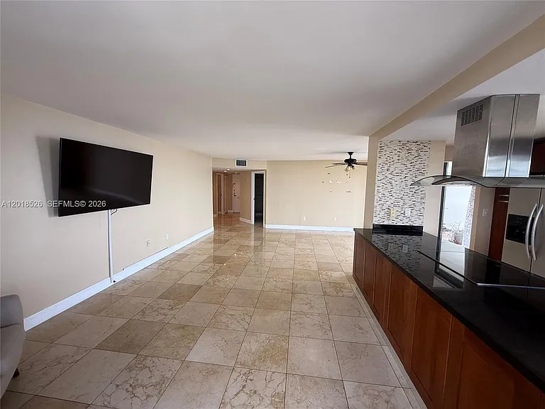 2333 Brickell Ave #602 — Photo 24