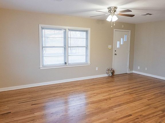 4th image of 323 Howard St