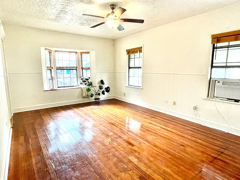 223 Sidney St — Photo 4