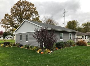 757 Carlson St, Sycamore, IL 60178