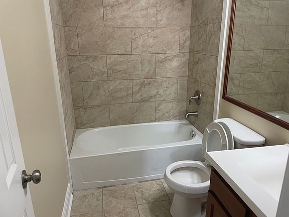 4th image of 42519 Alex Ln