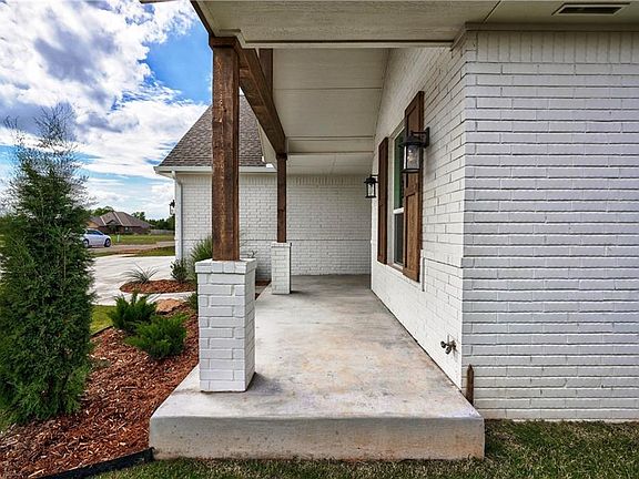 4th image of 10809 NW 28th Ter