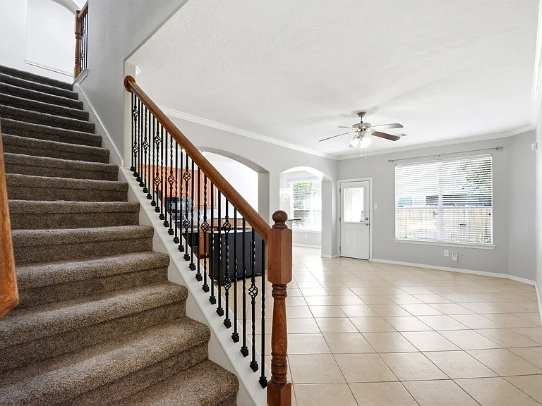 930 Sterling Creek Cir — Photo 8