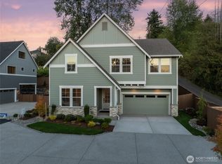 19512 81st Place NE #4, Kenmore, WA