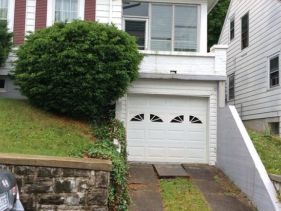 4th image of 814 Shelby St