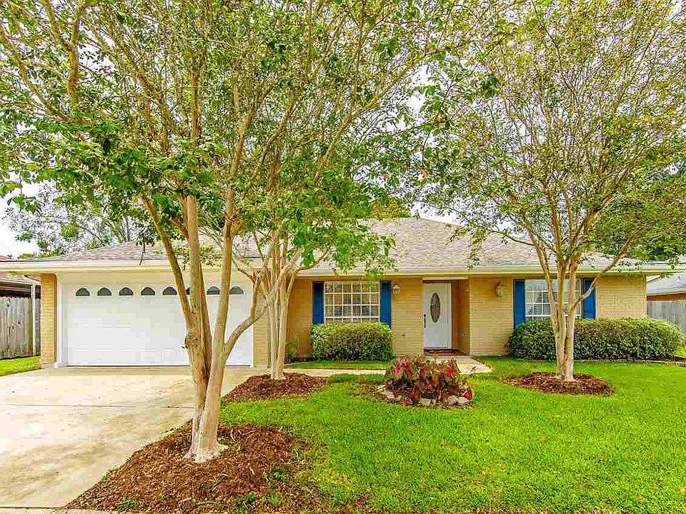 1st image of 304 Raywood Dr #0