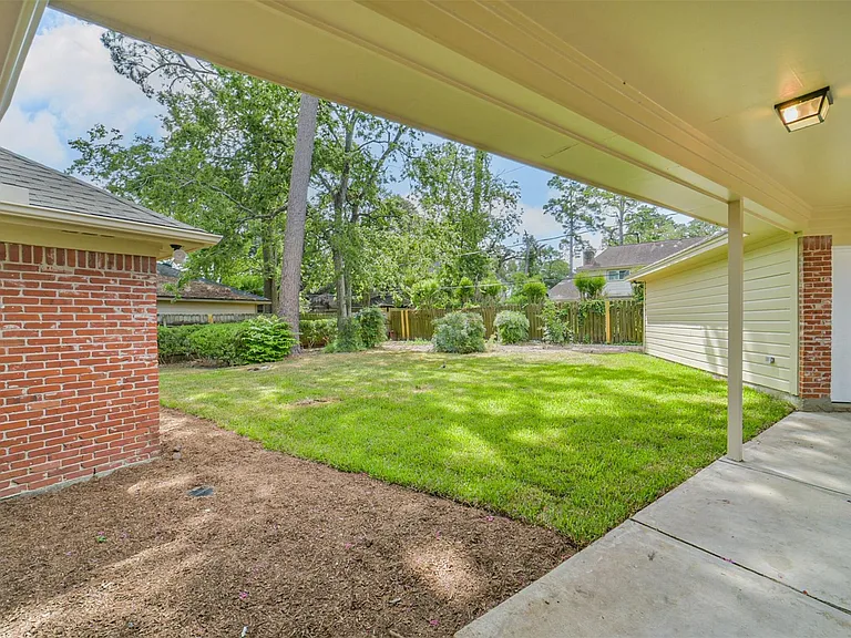1011 Baltic Ln — Photo 42