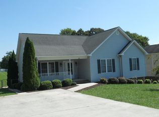 69 Russell Springs Dr, Lynchburg, VA 24501