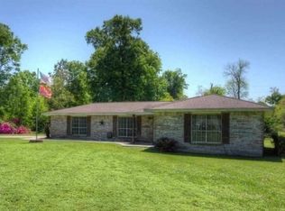 4390 Oak Dr, Vidor, TX 77662
