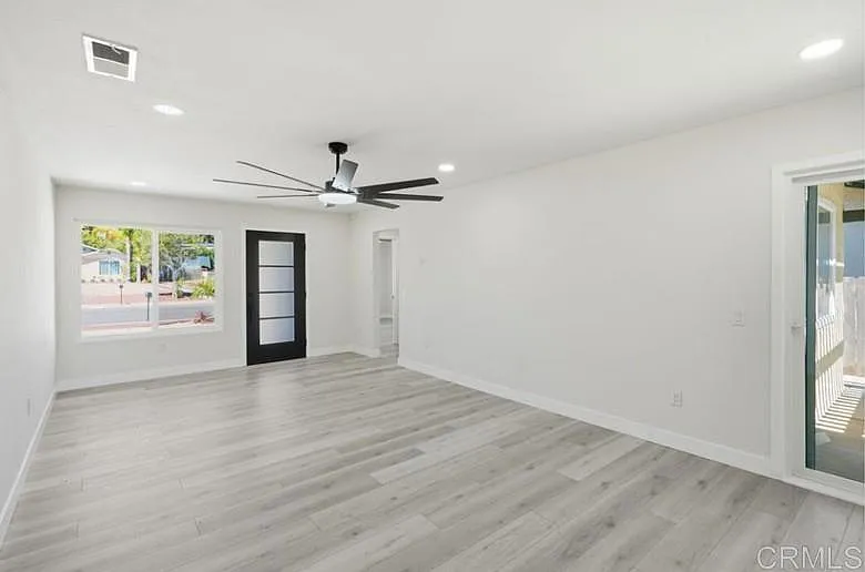 2 bed, 834 sqft, $3,100 — Photo 4