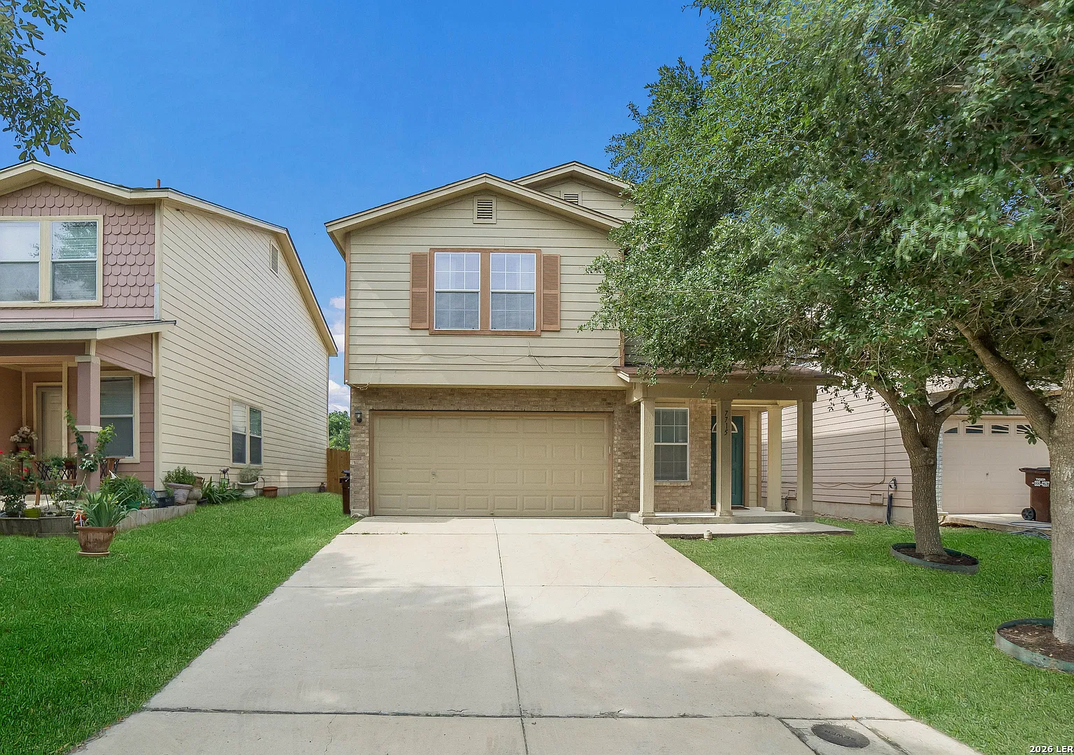 3 bed, 2.5 bath, 1948 sqft, $1,450 — Photo 1