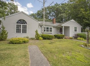 31 Sherwood Cir, East Bridgewater, MA 02333