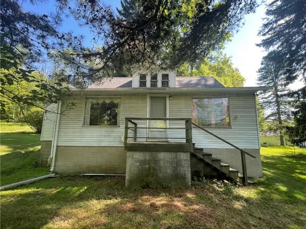 111 Forward Ln, Evans City, PA 16033