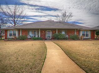 8300 NW 100th St, Oklahoma City, OK 73162