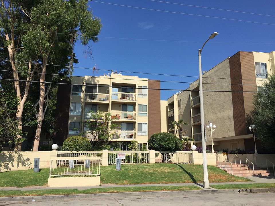 1st image of 5143 Bakman Ave APT 214
