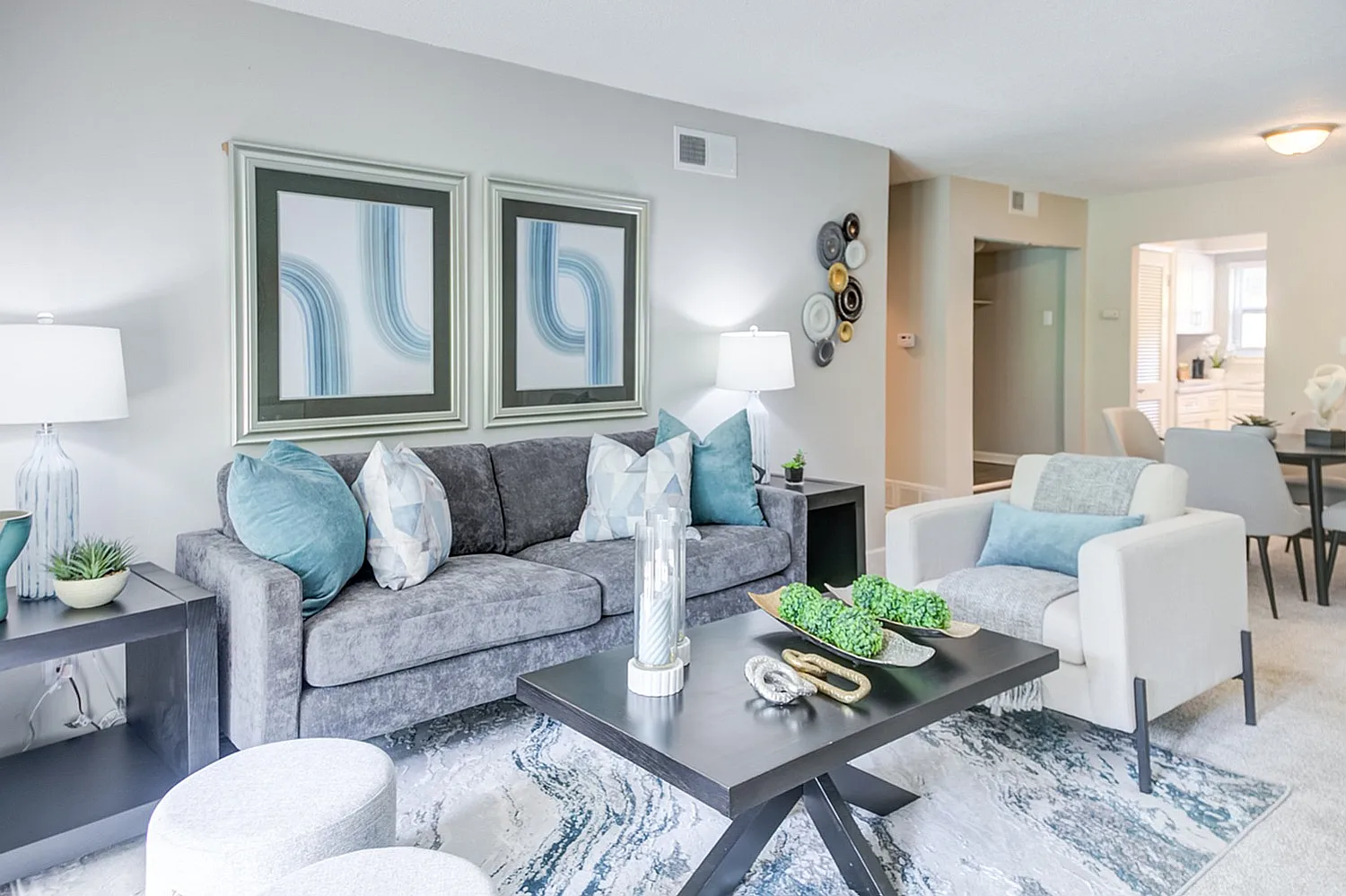 Thirty-One 32 Cypress — Photo 1