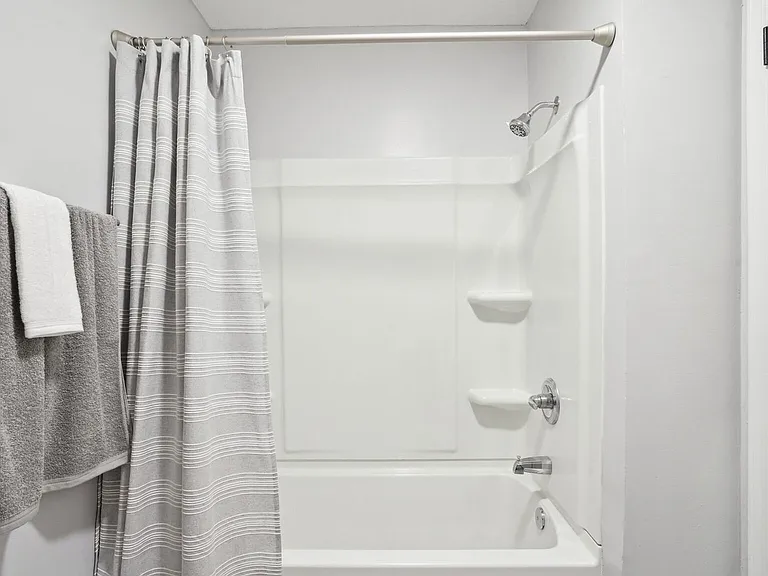 4101 Hessmer Ave #220 — Photo 15