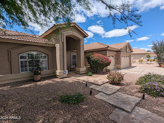 2nd image of 6527 W TONOPAH Drive