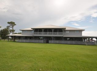 3910 E Knights Griffin Rd, Plant City, FL 33565