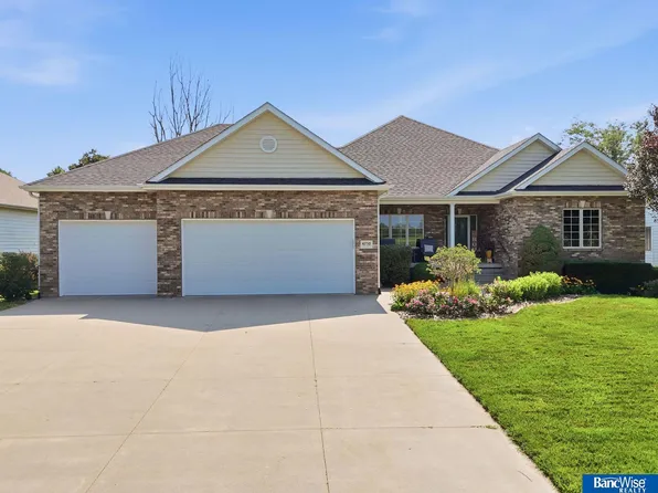 6750 Shadow Ridge Rd, Lincoln, NE 68512