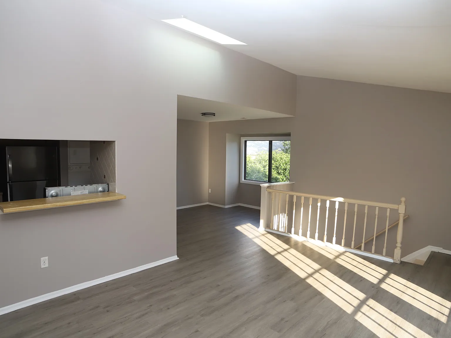 2 bed, 1100 sqft, $1,525 — Photo 3