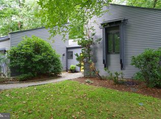 12383 Copenhagen Ct, Reston, VA 20191