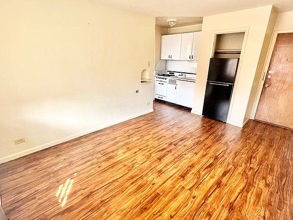 Experience efficient living in this stylish kitchen nook. Experience efficient living in this stylish kitchen nook.