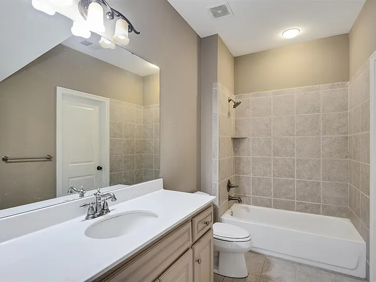 6597 Heronswood Cv — Photo 20