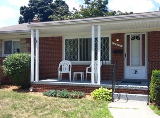29111 Sherry Ave, Madison Heights, MI 48071