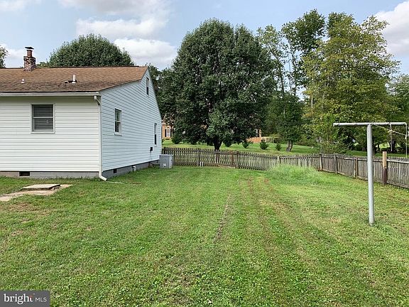 Notice original solar cloths dryer!