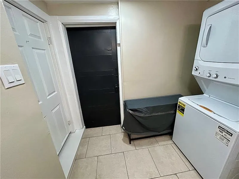 1 bed, 840 sqft, $1,175 — Photo 4