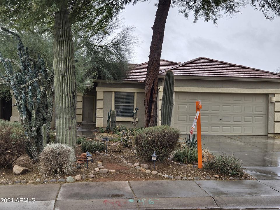 1st image of 44333 W CYPRESS Lane
