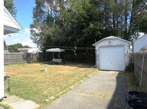 4th image of 47 Burnett St
