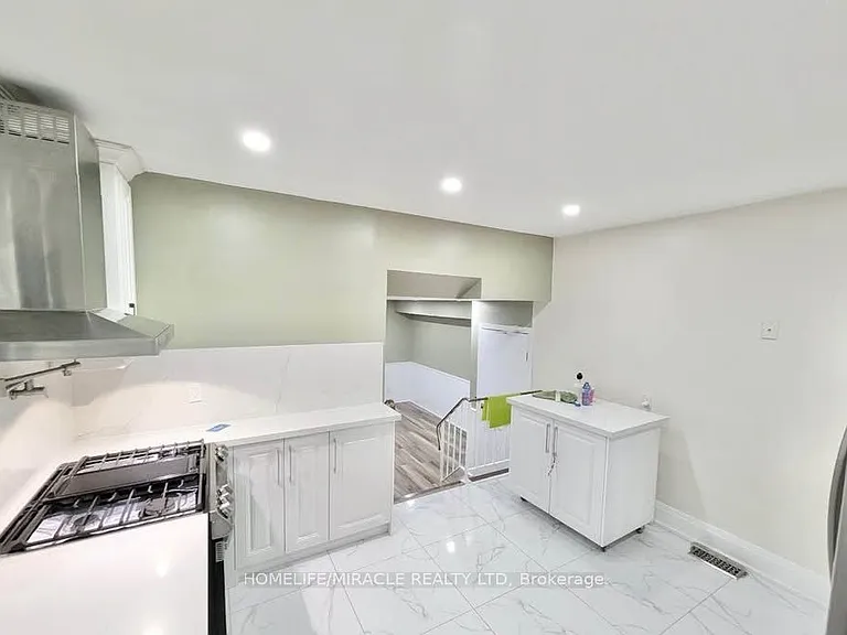 68 Briargate Dr — Photo 7