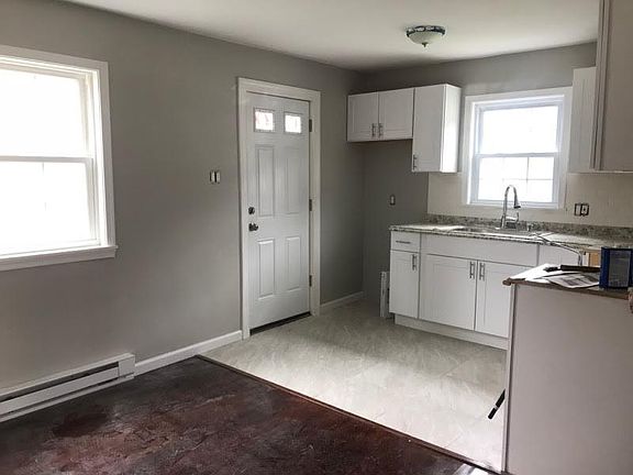3rd image of 10 Kenalcon Dr