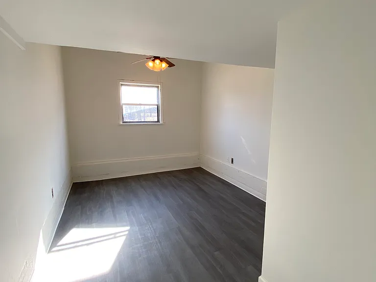 2509 W 38th St — Photo 14