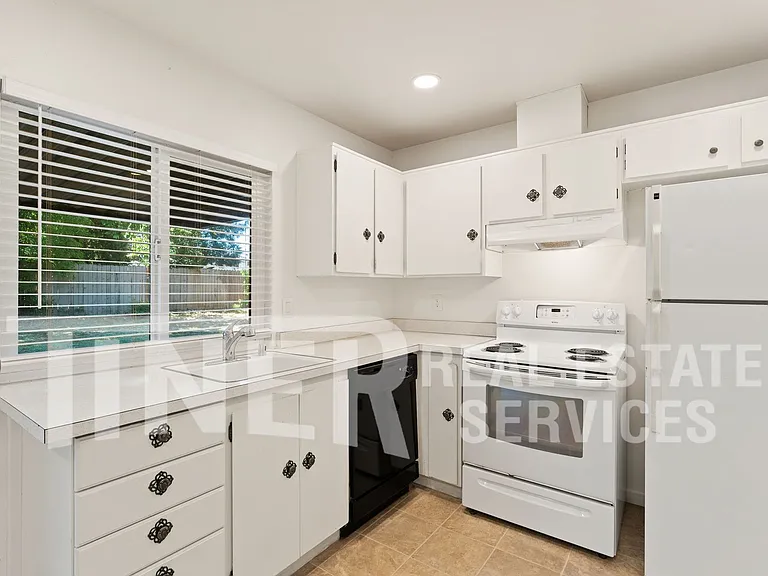 8912 Lanier Way — Photo 10