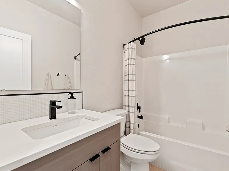 Alpine Landing Townhomes — Photo 12