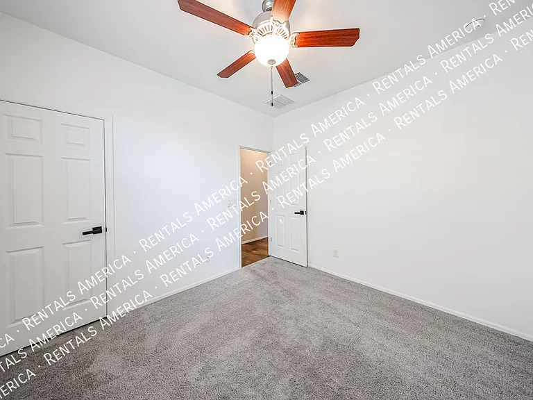 5211 W Leodra Ln — Photo 13