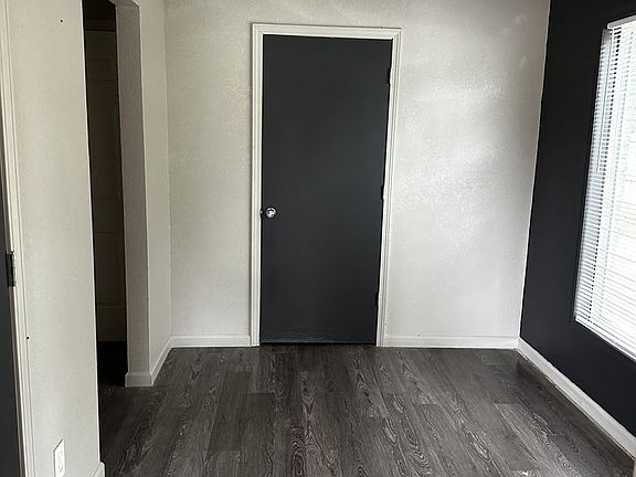 5th image of 1905 W Nettleton Ave #B