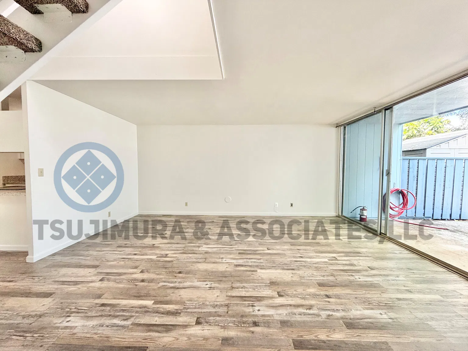 3 bed, 2.5 bath, 1274 sqft, $2,900 — Photo 3